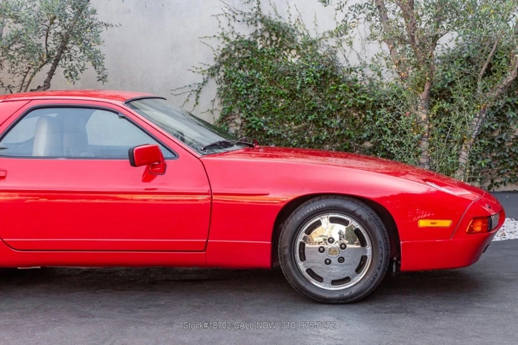 1988 Porsche 928 - Image 11 of 12