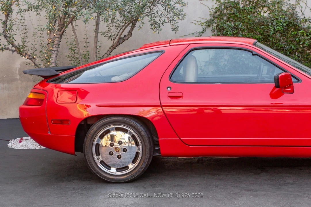 1988 Porsche 928 S4 - Image 13 of 31