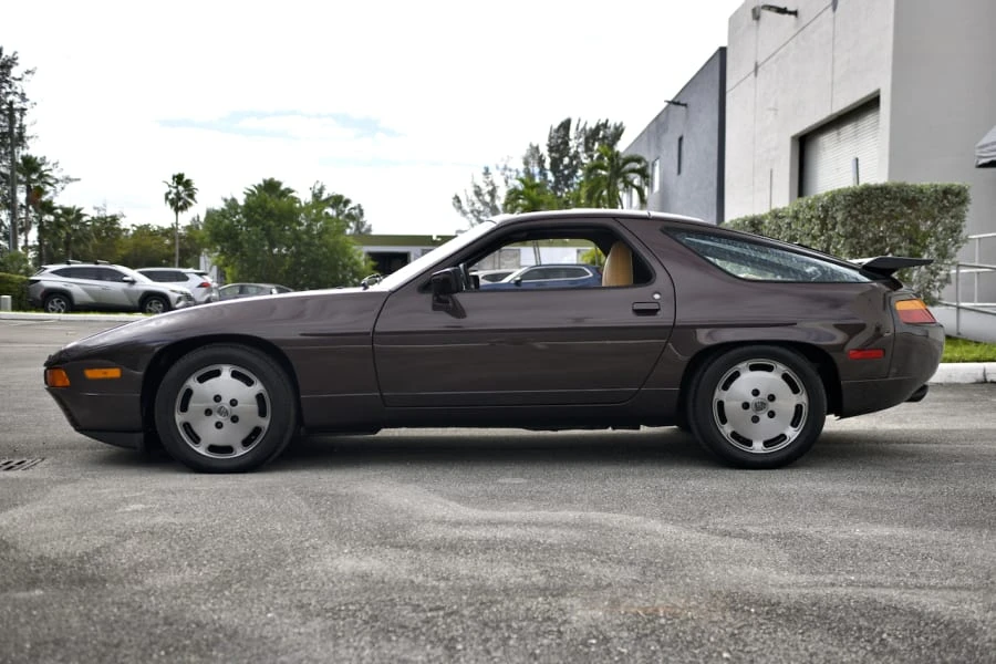 1988 Porsche 928 S4 - Image 11 of 31