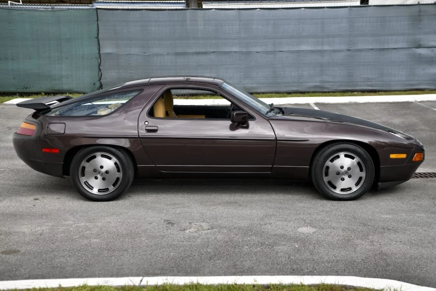 1988 Porsche 928 S4 - Image 7 of 31