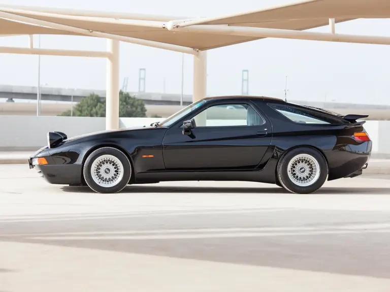 1988 Porsche 928 S4 - Image 6 of 30