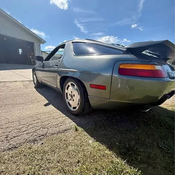 1988 Porsche 928 S4