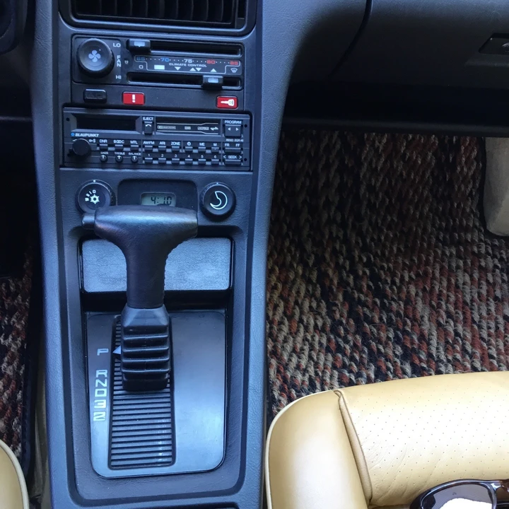 1988 Porsche 928 S4 - Image 6 of 24