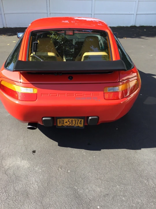 1988 Porsche 928 S4 - Image 3 of 24