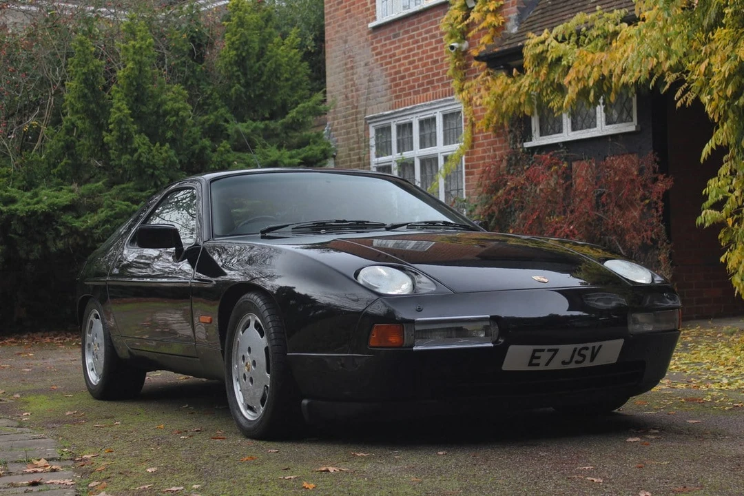 1988 Porsche 928 S4 - Image 12 of 30