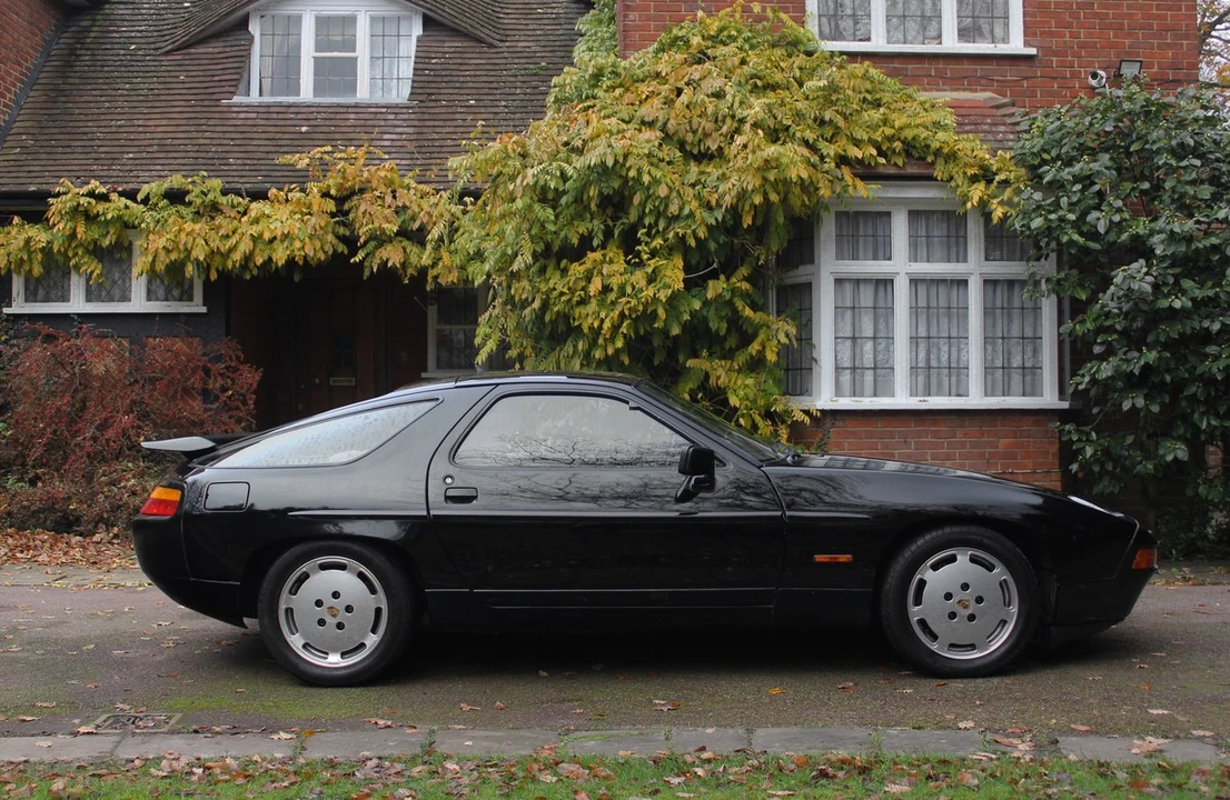 1988 Porsche 928 S4 - Image 7 of 30