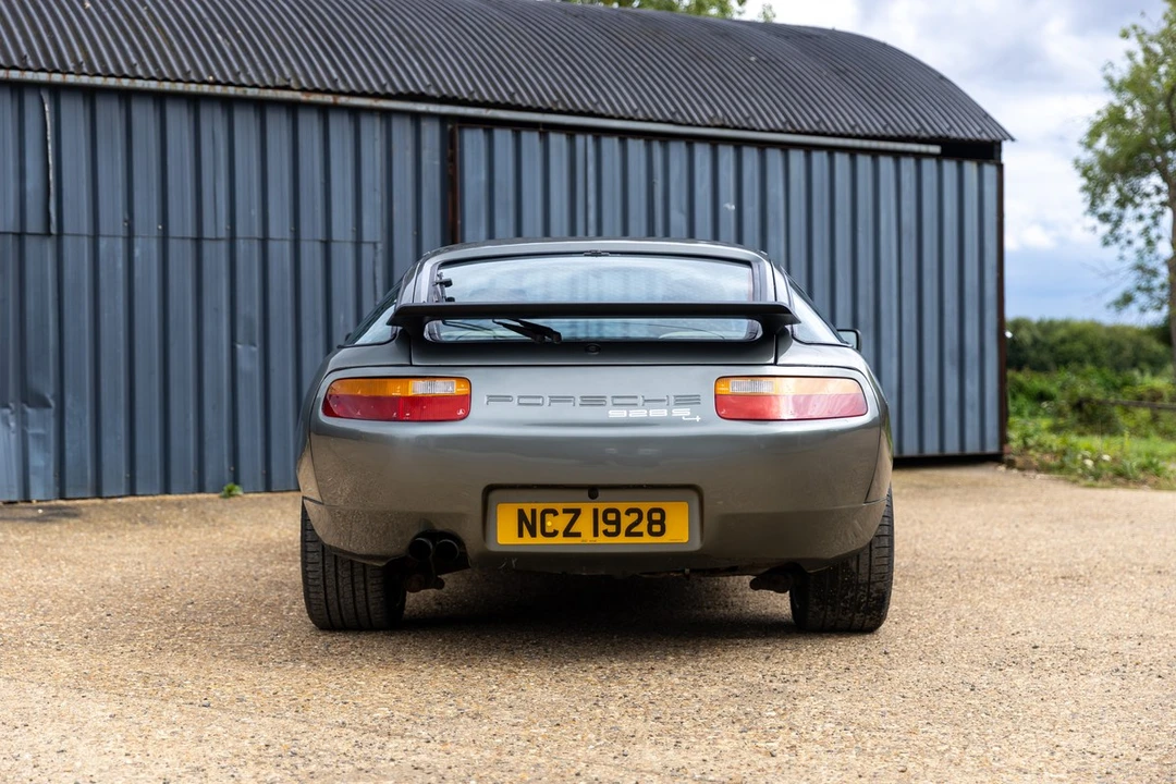 1988 Porsche 928 S4 - Image 6 of 30