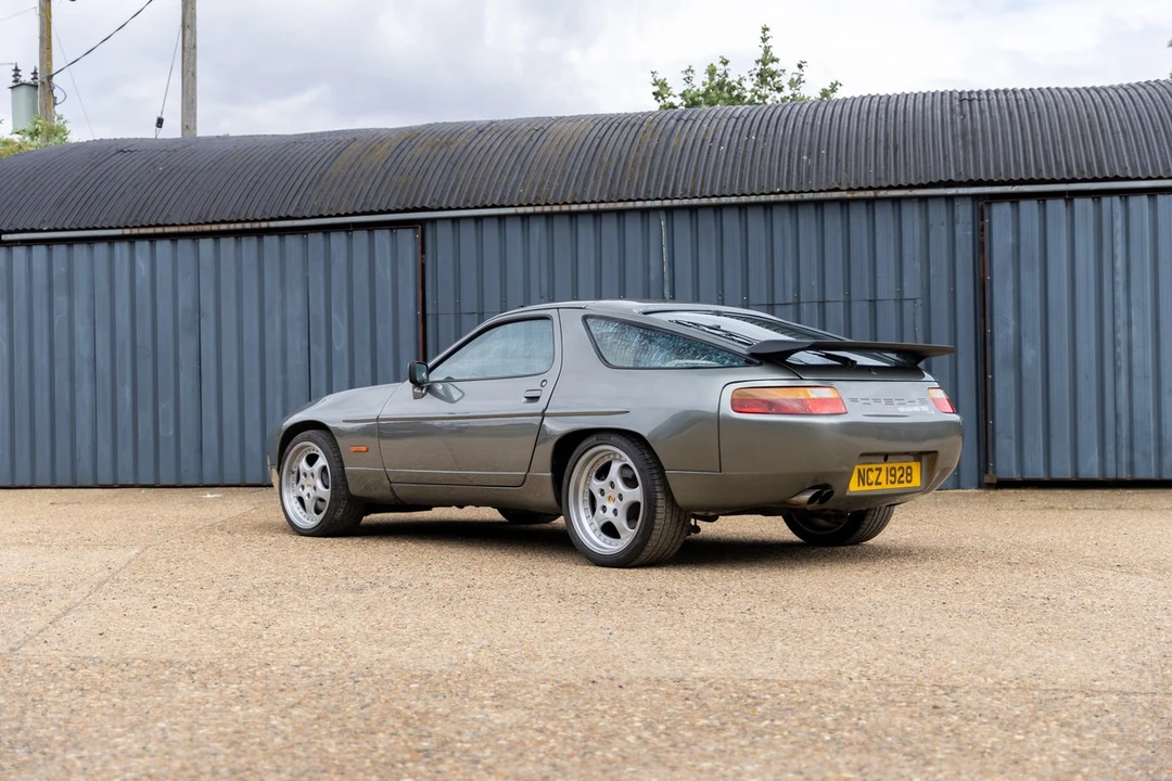1988 Porsche 928 S4 - Image 7 of 30