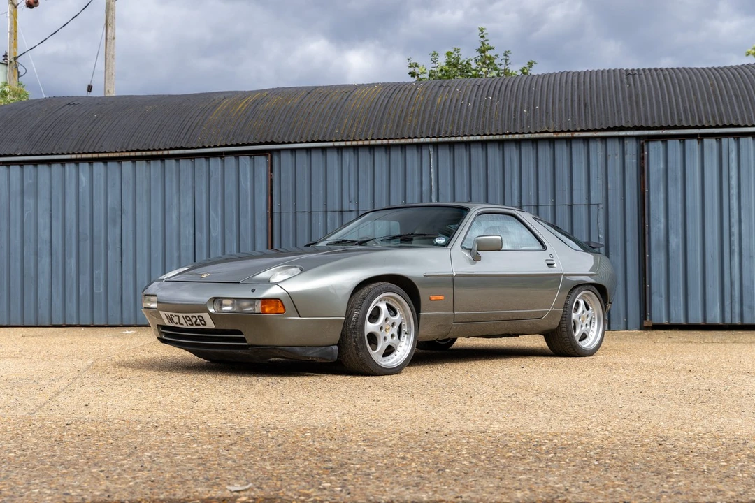 1988 Porsche 928 S4 - Image 13 of 30