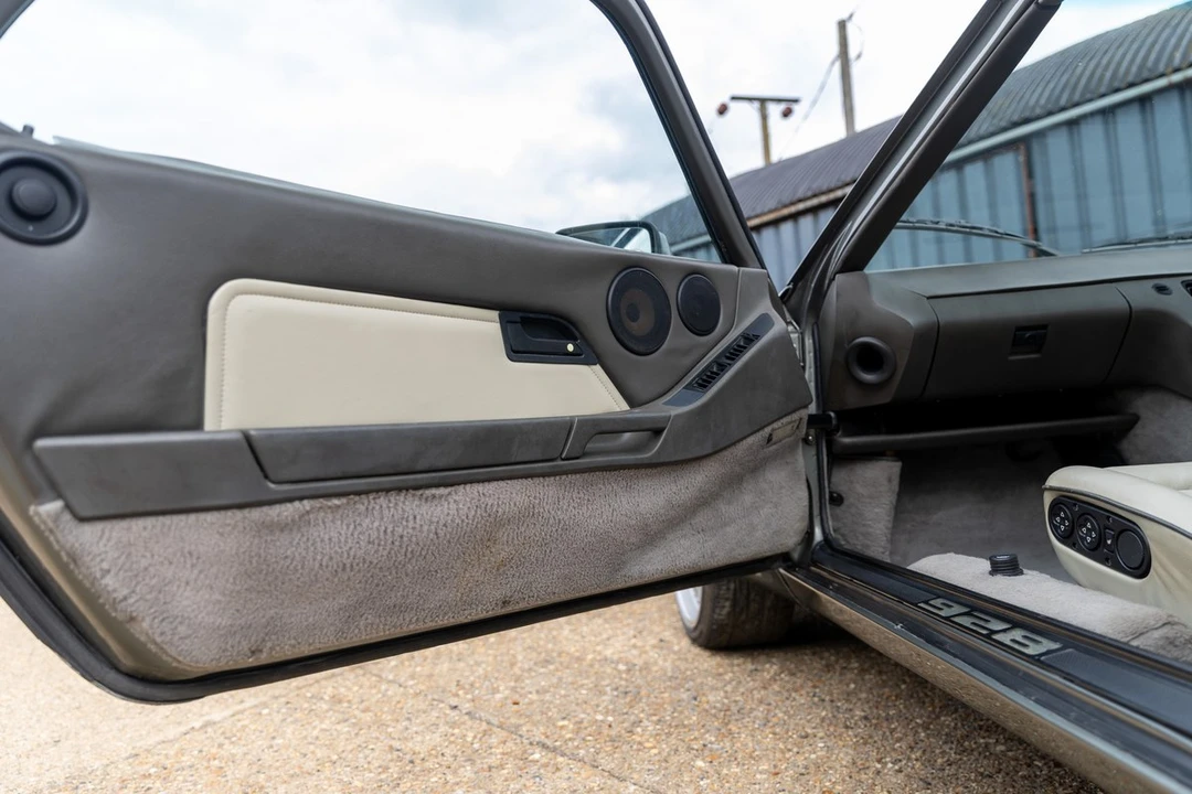 1988 Porsche 928 S4 - Image 25 of 30