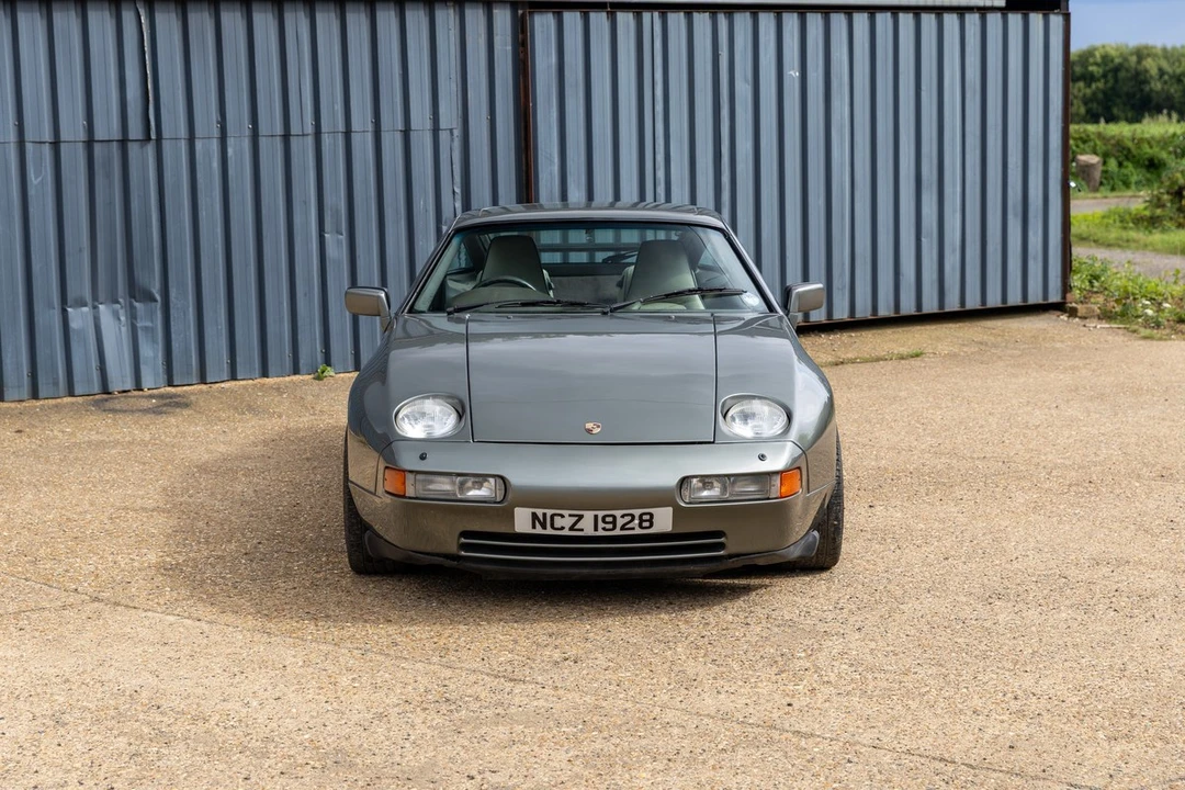 1988 Porsche 928 S4 - Image 12 of 30