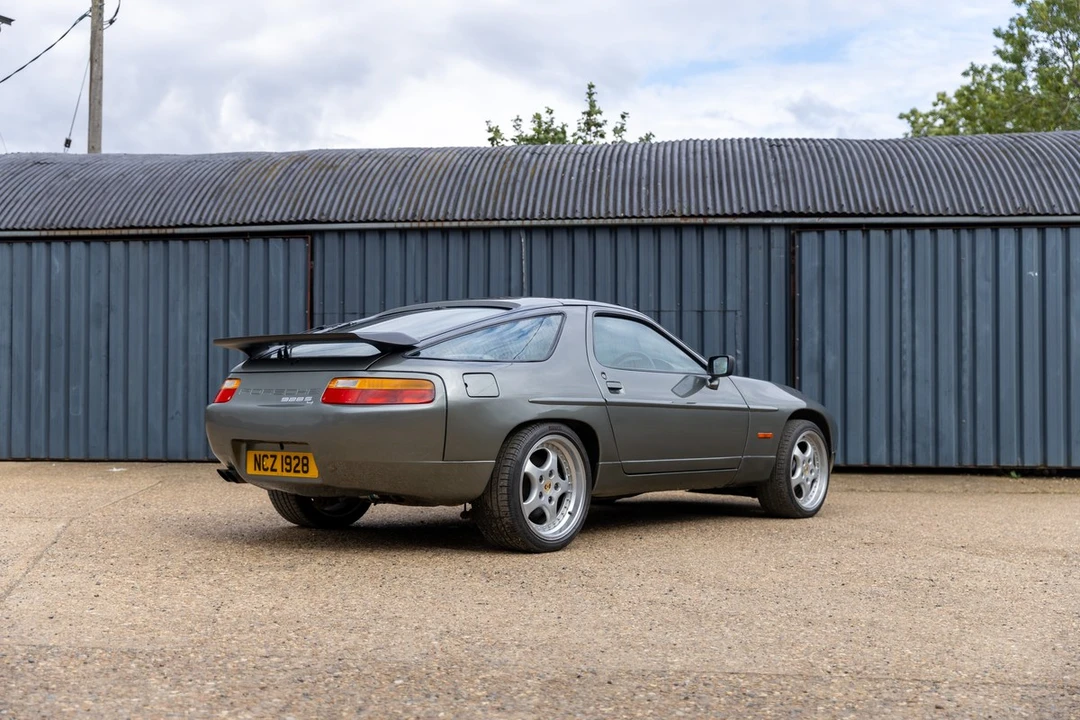 1988 Porsche 928 S4 - Image 16 of 30
