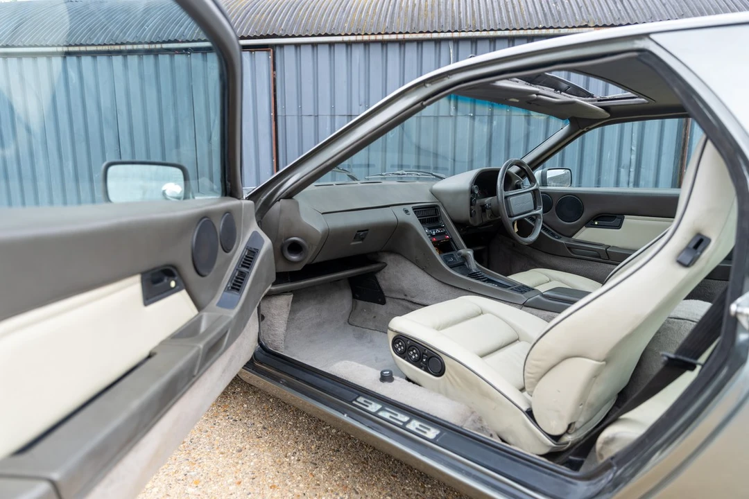 1988 Porsche 928 S4 - Image 29 of 30