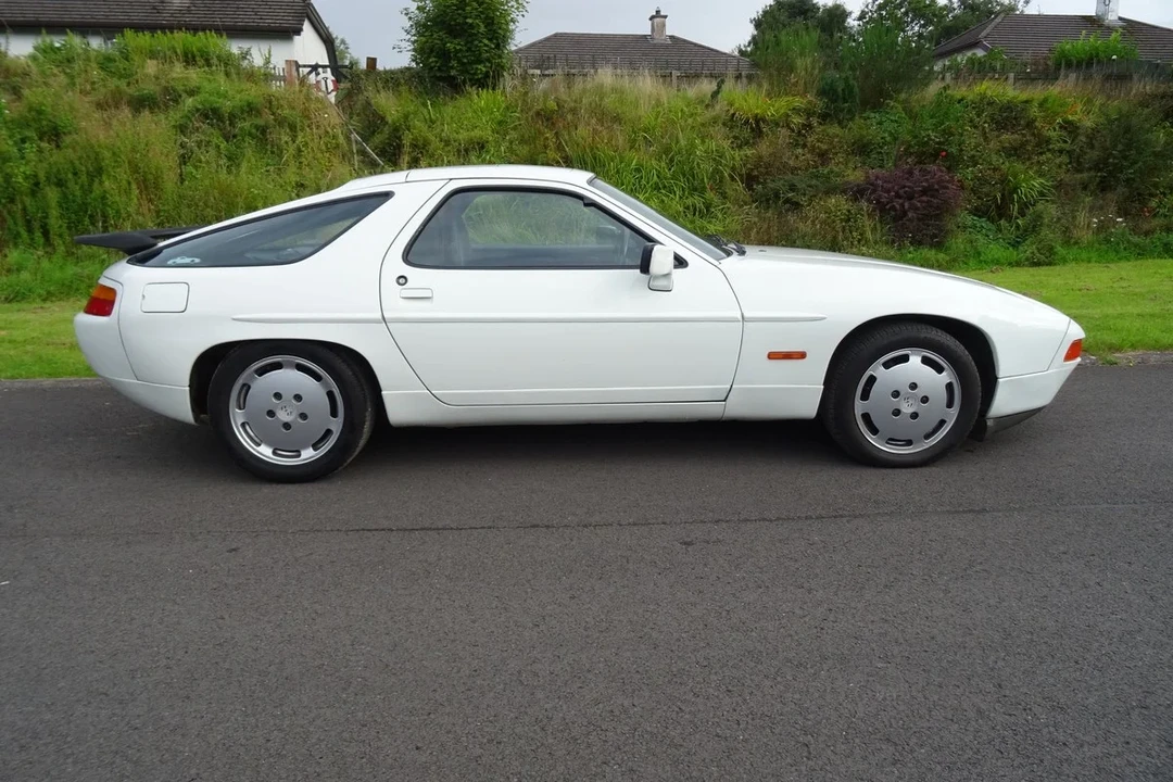 1988 Porsche 928 S4 - Image 13 of 30