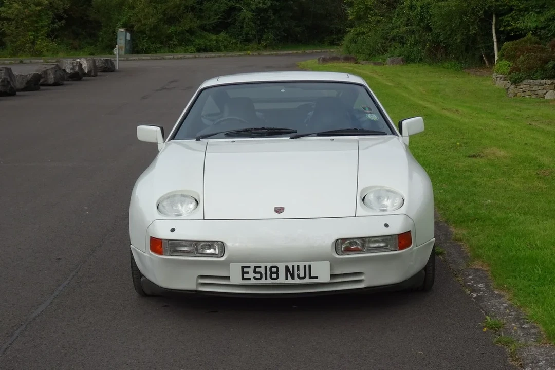1988 Porsche 928 S4 - Image 11 of 30