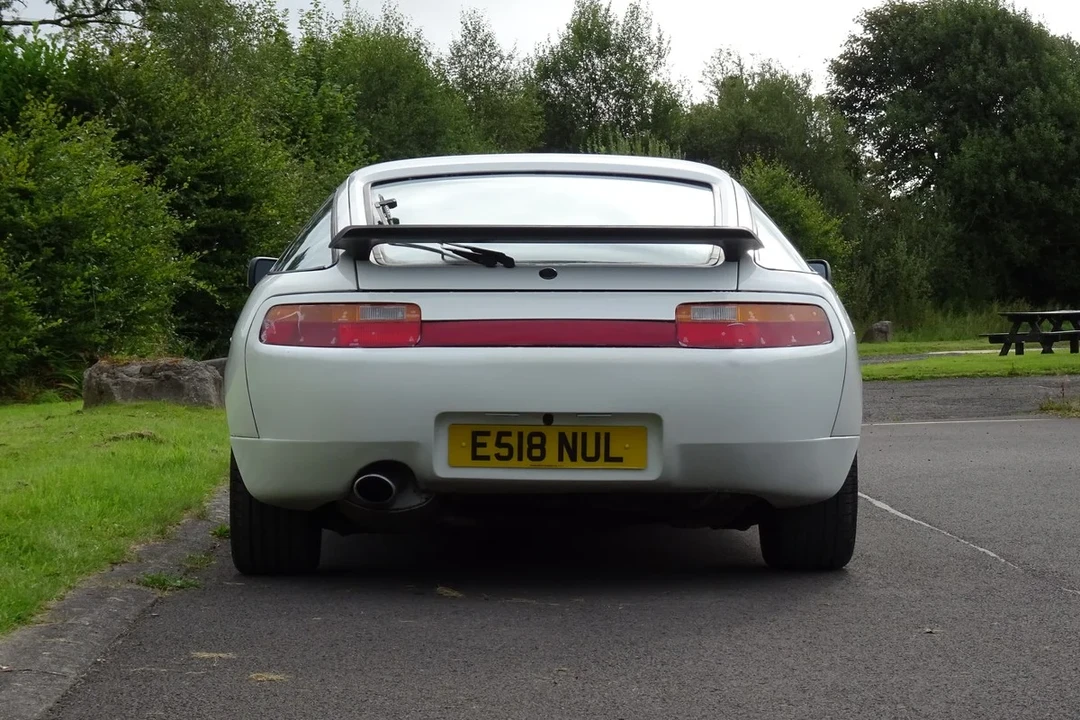 1988 Porsche 928 S4 - Image 19 of 30