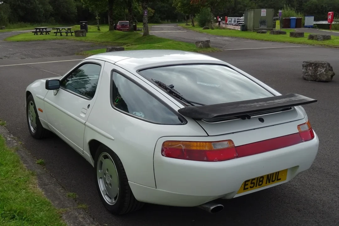 1988 Porsche 928 S4 - Image 21 of 30