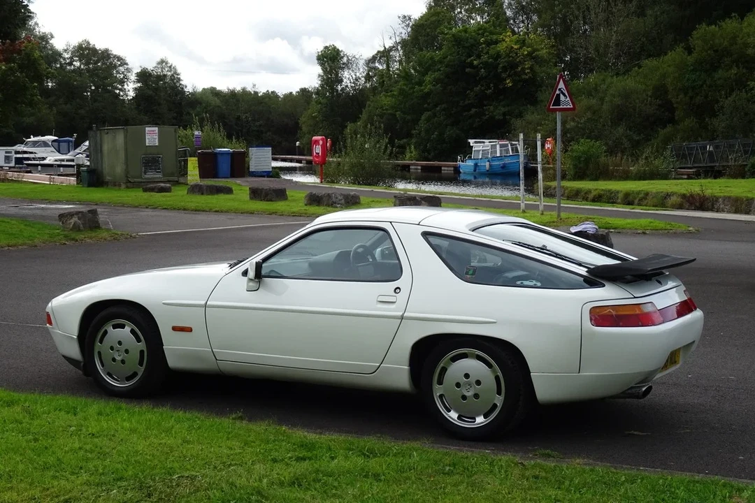 1988 Porsche 928 S4 - Image 3 of 30