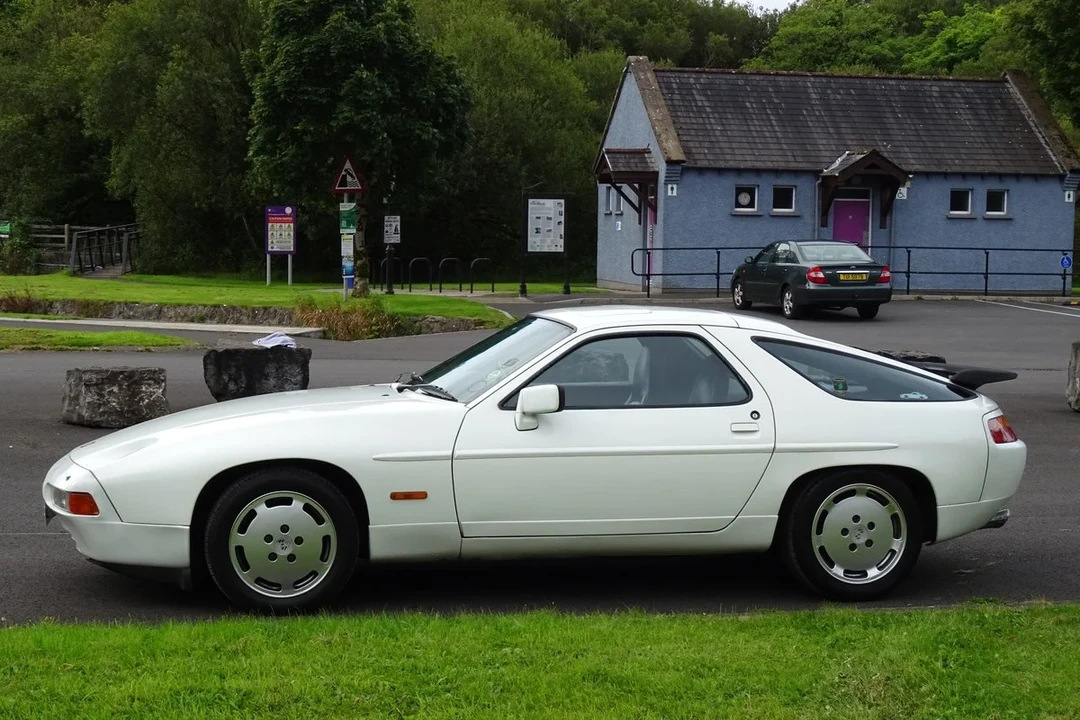 1988 Porsche 928 S4 - Image 22 of 30