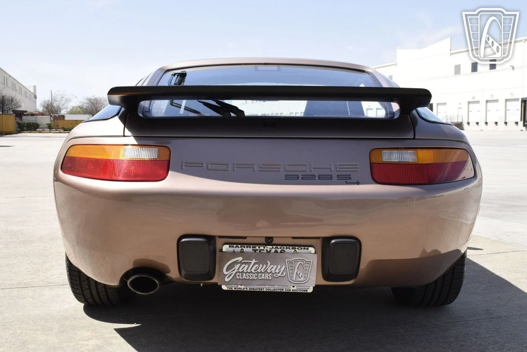 1988 Porsche 928 S4 - Image 12 of 12