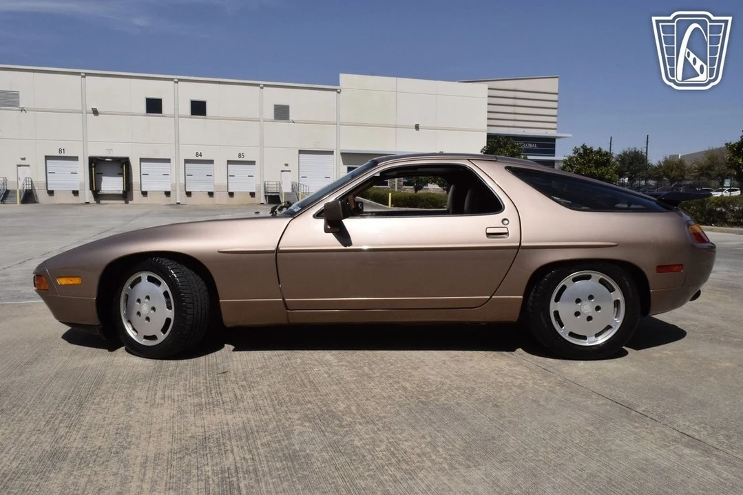 1988 Porsche 928 S4 - Image 7 of 12