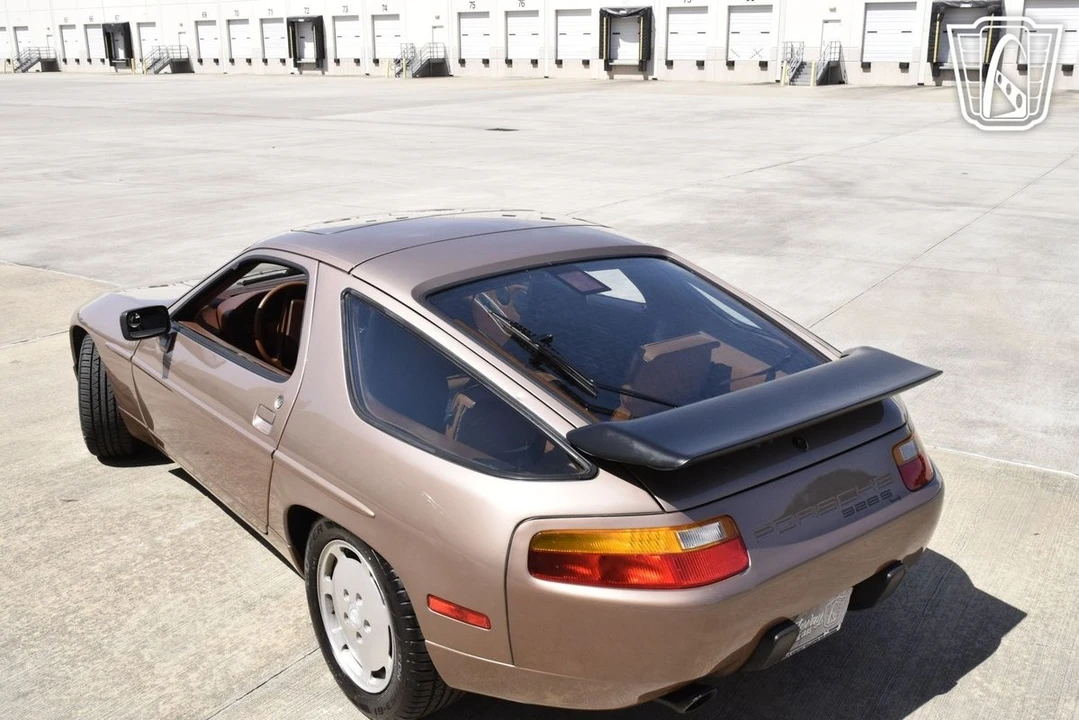 1988 Porsche 928 S4 - Image 7 of 12