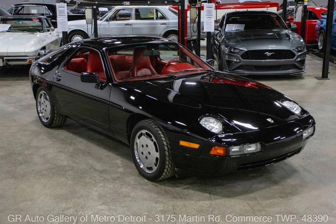 1988 Porsche 928 S4 - Image 9 of 12