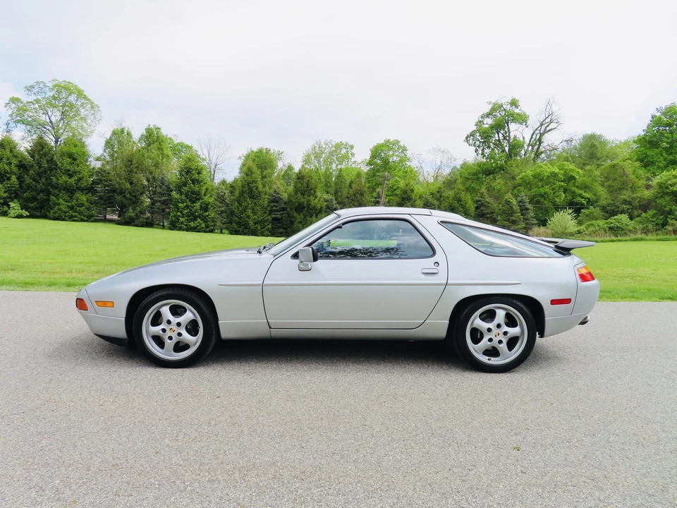1988 Porsche 928 S4 - Image 5 of 31