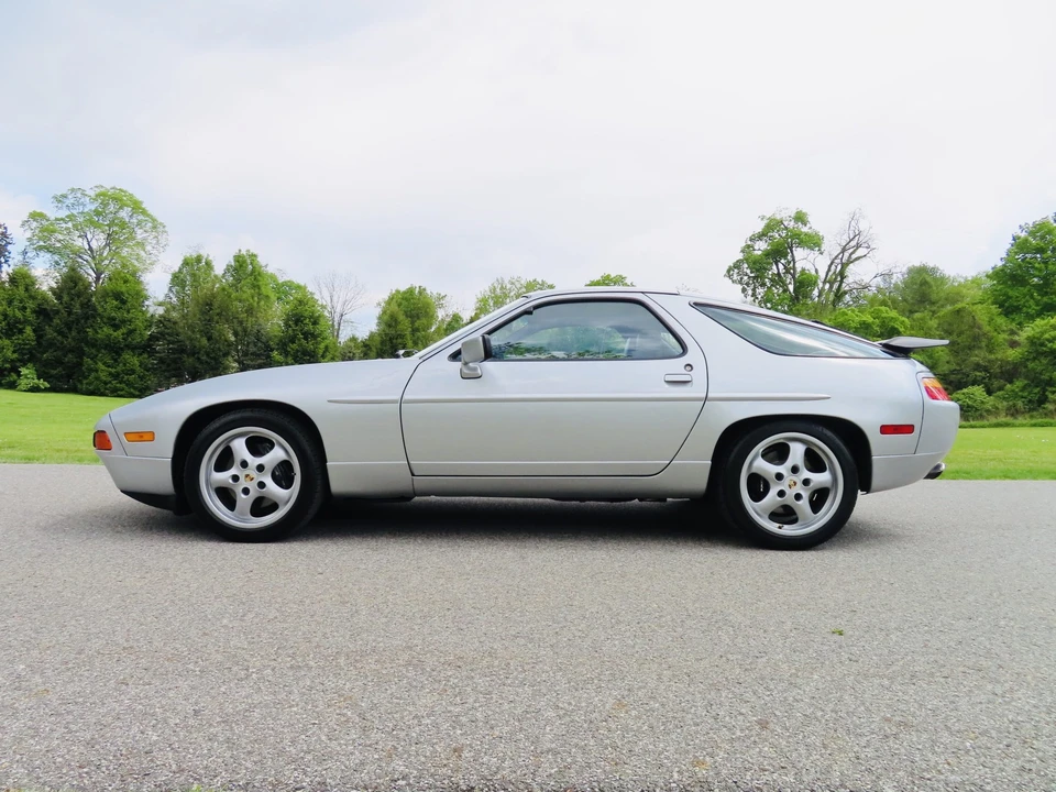 1988 Porsche 928 S4 - Image 6 of 31