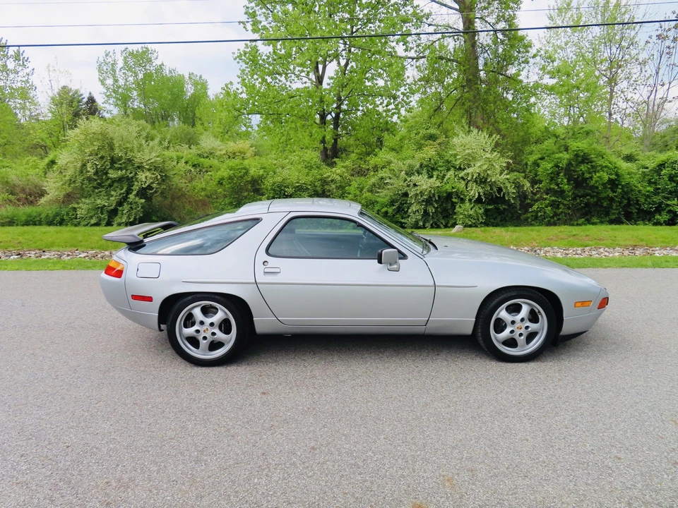 1988 Porsche 928 S4 - Image 18 of 31