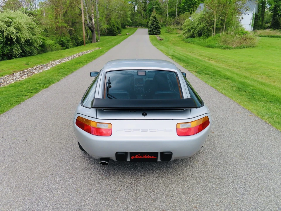 1988 Porsche 928 S4 - Image 12 of 31