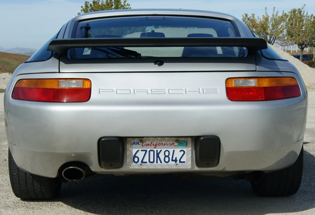 1988 Porsche 928 S4 - Image 11 of 31
