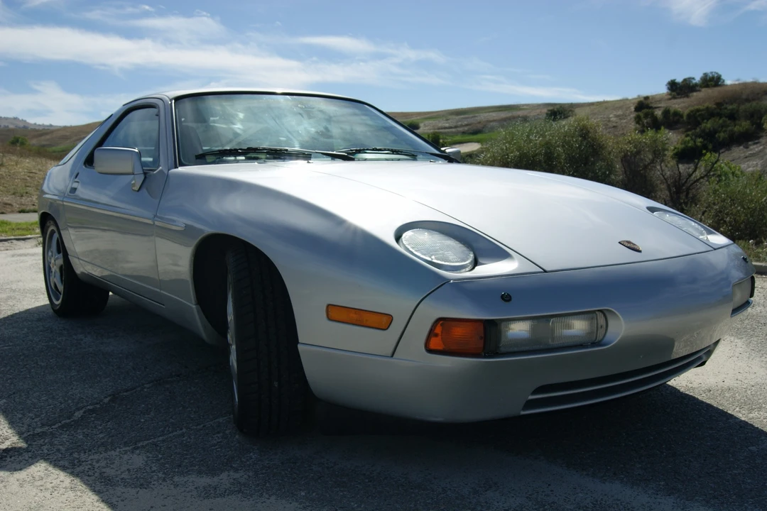 1988 Porsche 928 S4 - Image 5 of 31
