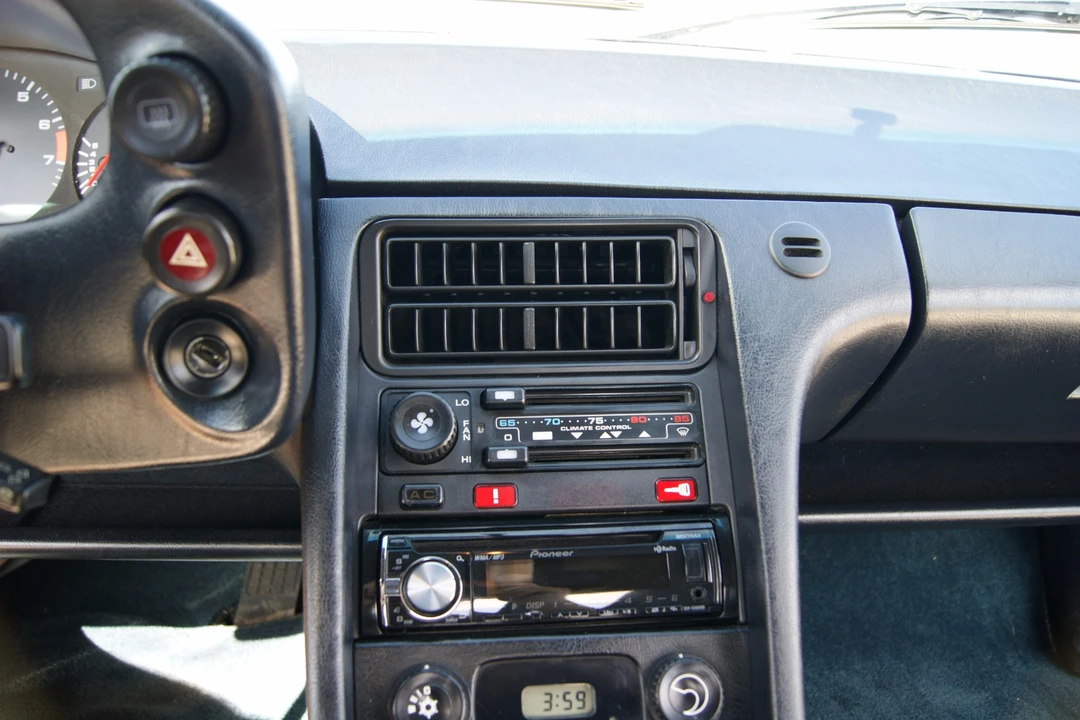 1988 Porsche 928 S4 - Image 20 of 31