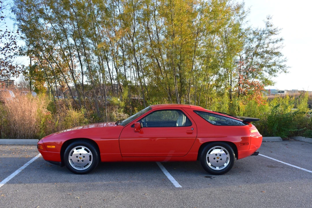 1988 Porsche 928 S4 - Image 11 of 31