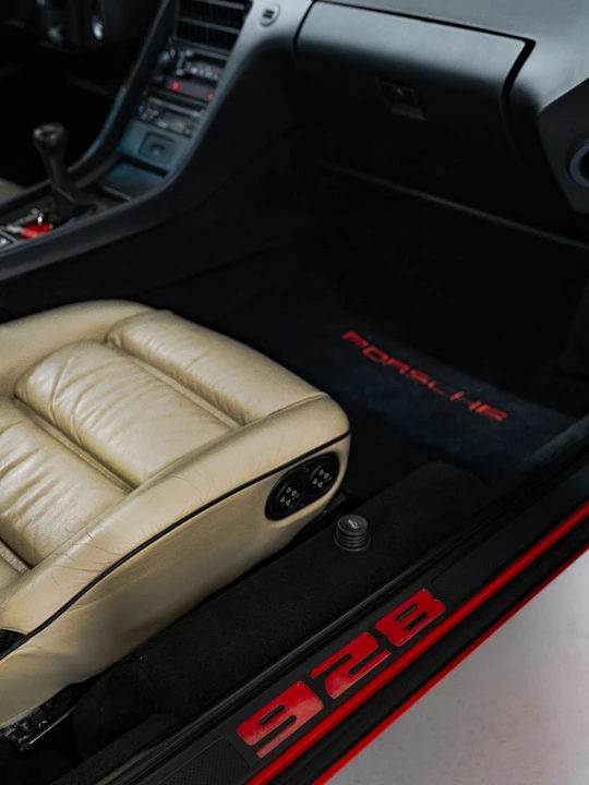 1988 Porsche 928 S4 - Image 27 of 31