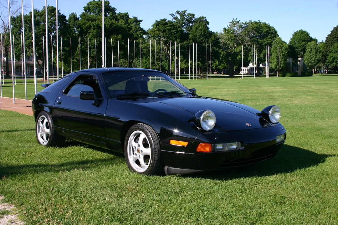 1988 Porsche 928 S4 - Image 2 of 31
