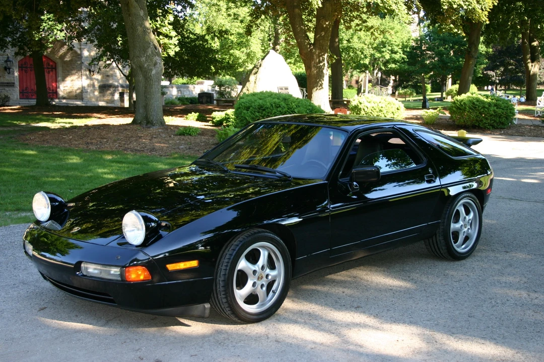 1988 Porsche 928 S4 - Image 9 of 31