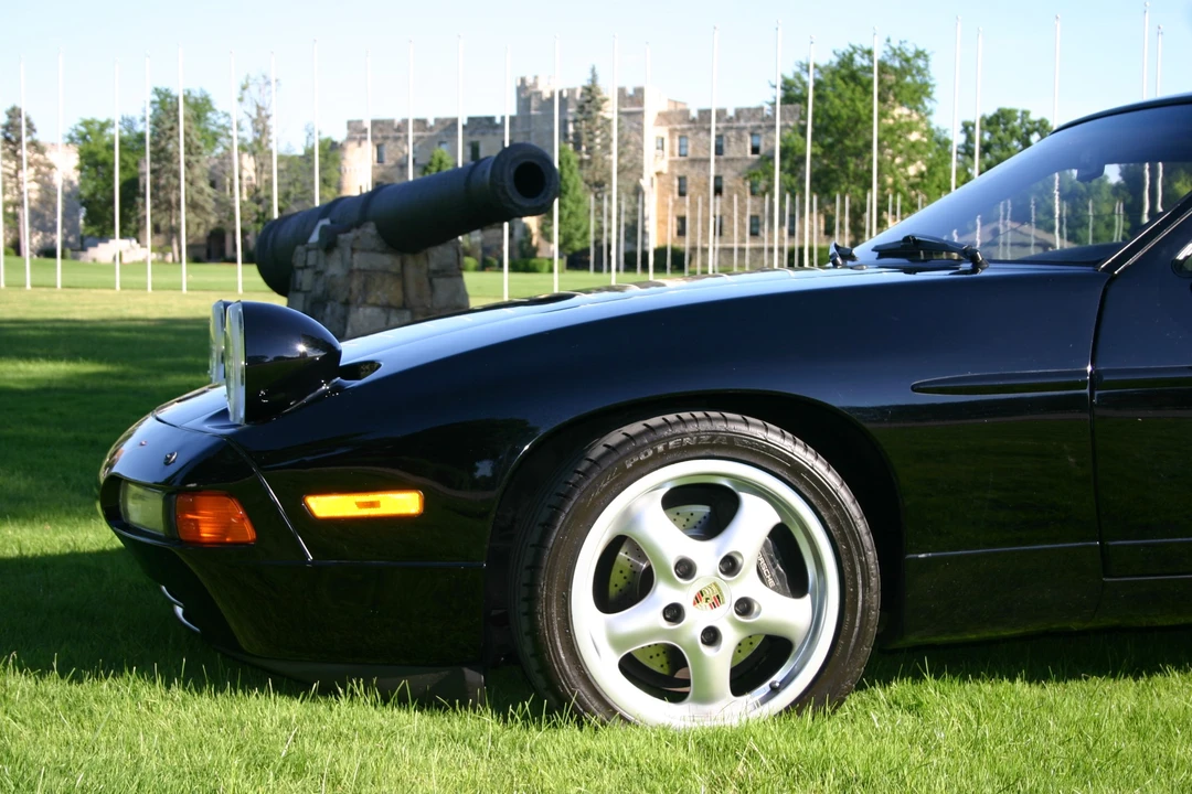 1988 Porsche 928 S4 - Image 28 of 31