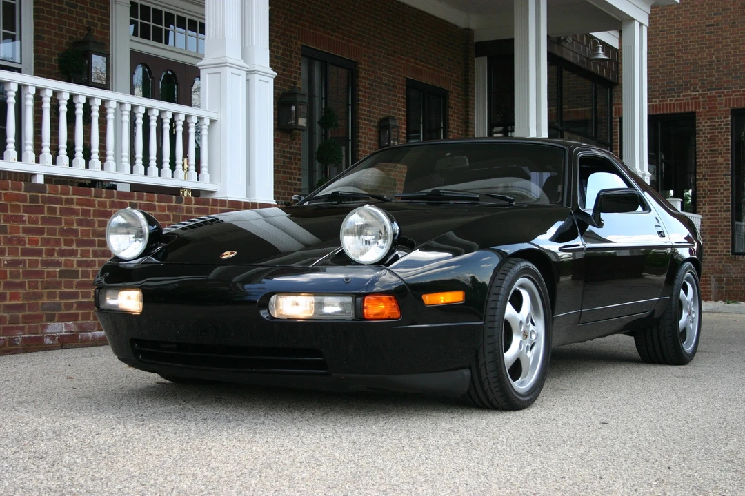 1988 Porsche 928 S4 - Image 13 of 31
