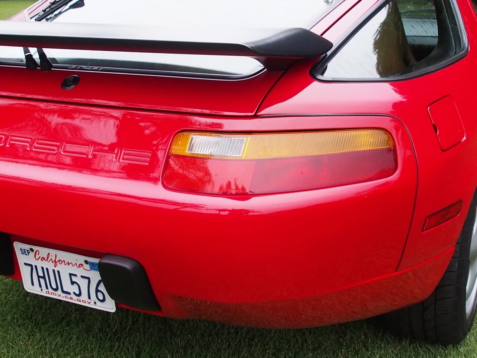 1988 Porsche 928 S4 - Image 17 of 31