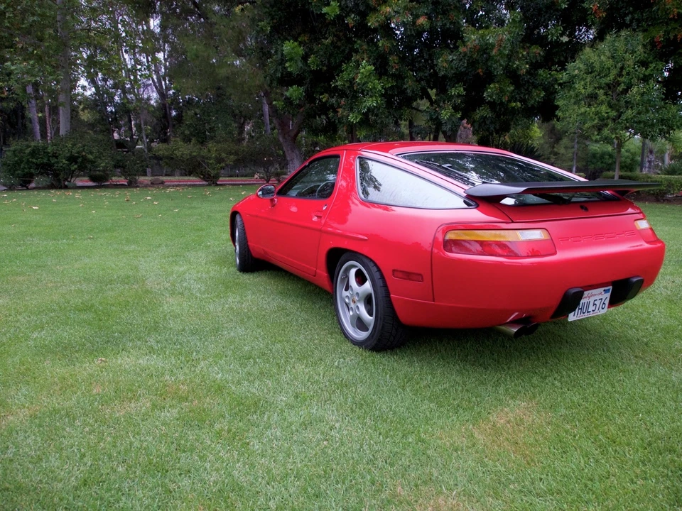 1988 Porsche 928 S4 - Image 16 of 31