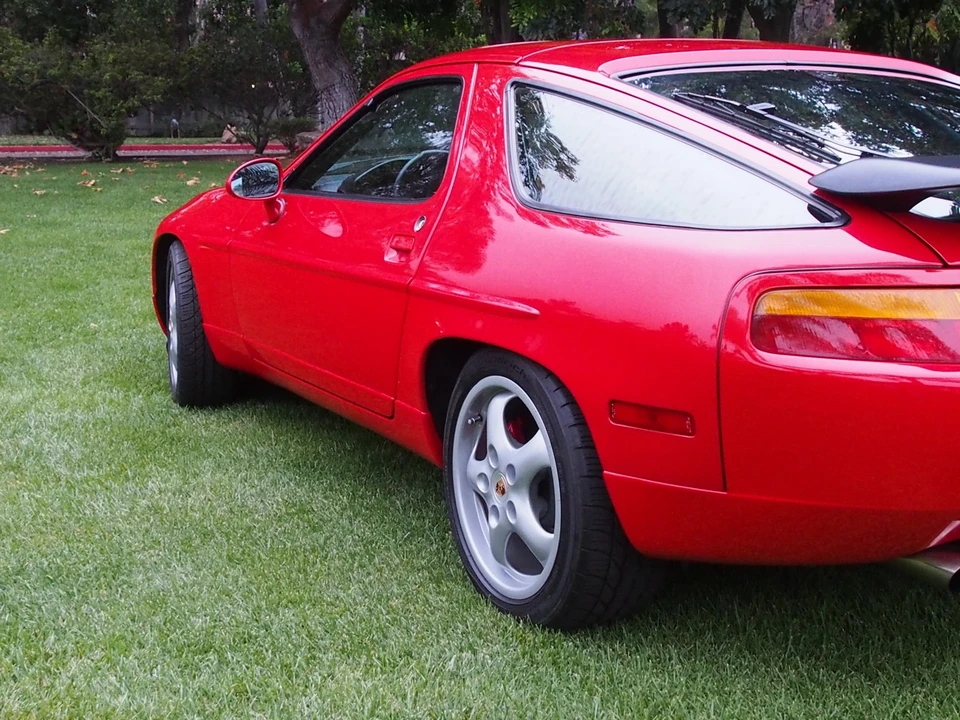 1988 Porsche 928 S4 - Image 15 of 31