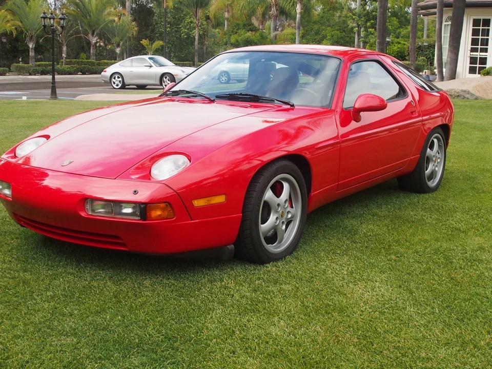1988 Porsche 928 S4 - Image 12 of 31