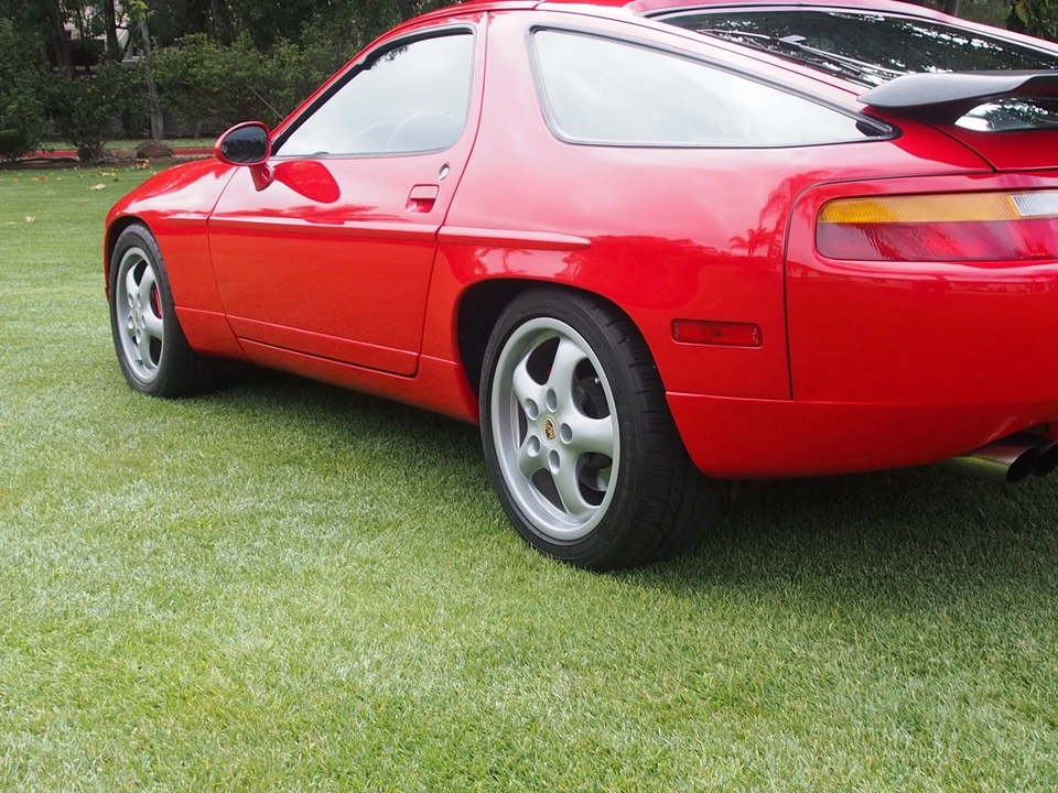 1988 Porsche 928 S4 - Image 11 of 31