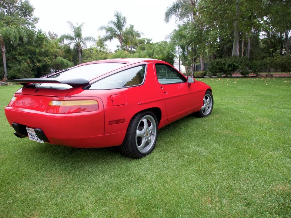 1988 Porsche 928 S4 - Image 10 of 31