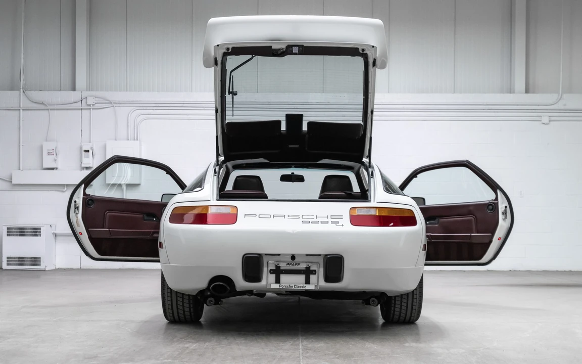 1988 Porsche 928 S4 - Image 19 of 31