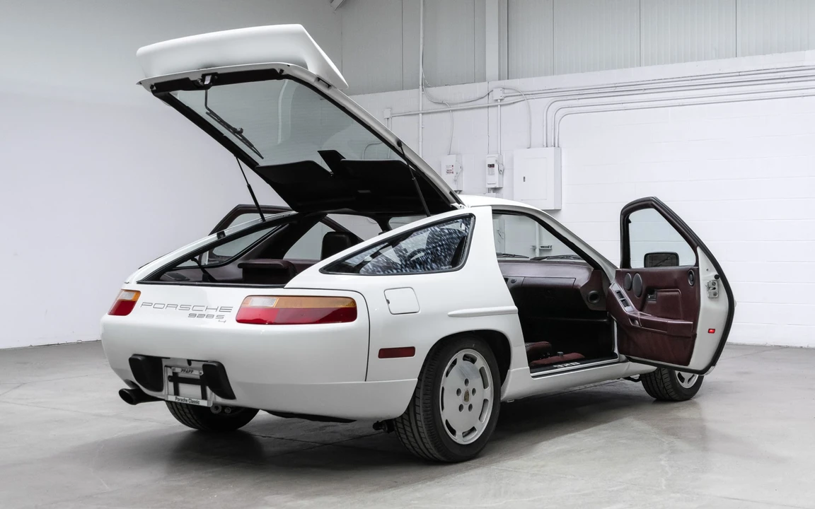 1988 Porsche 928 S4 - Image 17 of 31