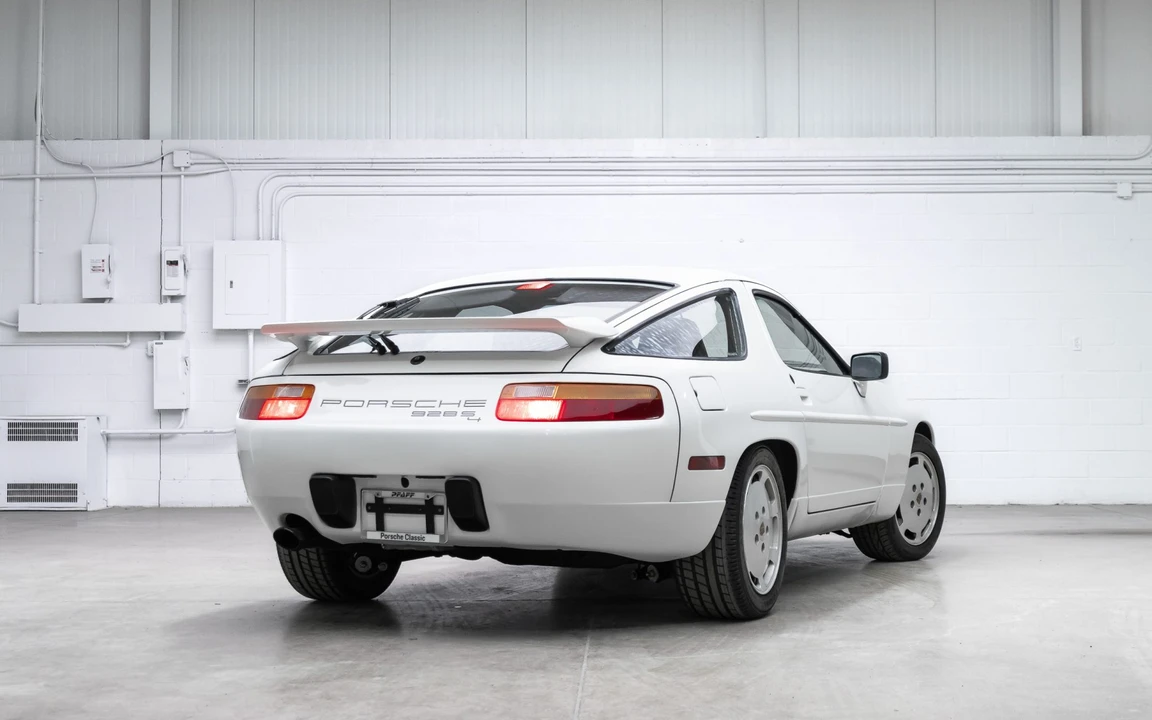 1988 Porsche 928 S4 - Image 7 of 31