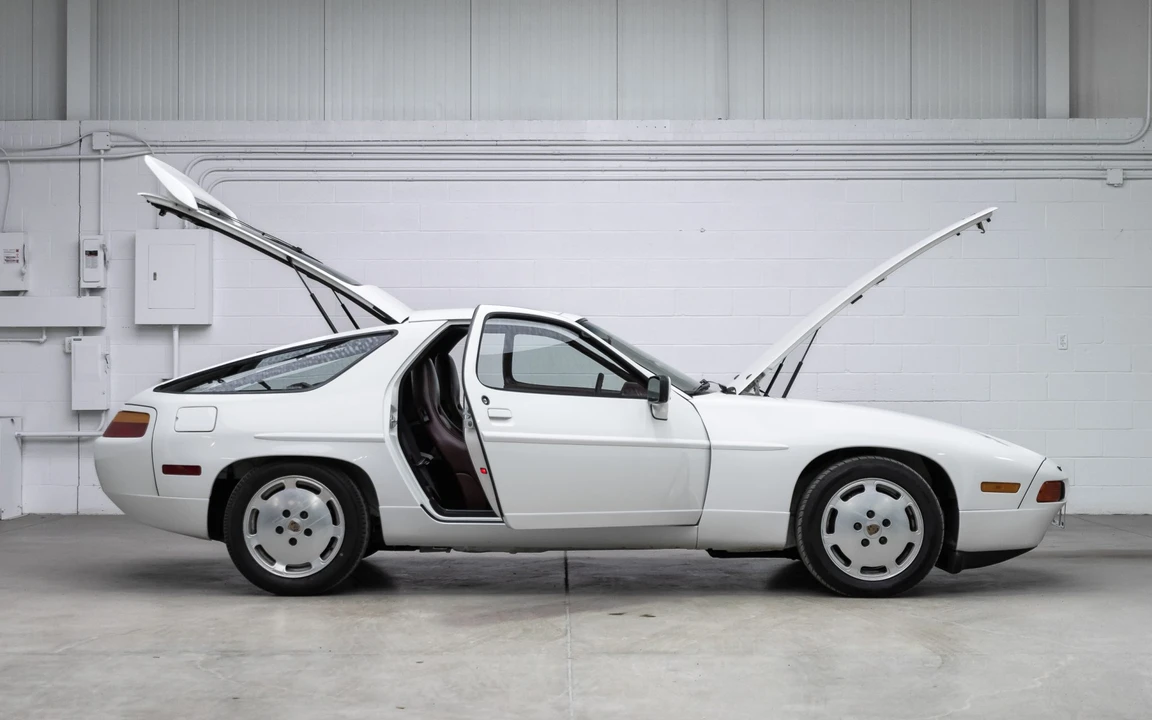 1988 Porsche 928 S4 - Image 16 of 31